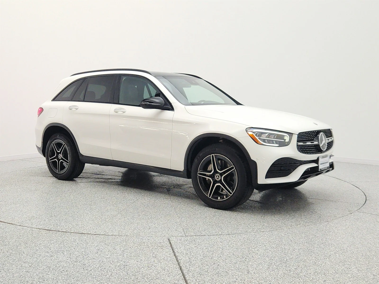 Used 2022 Polar White Mercedes-Benz GLC 300 SUV image 3