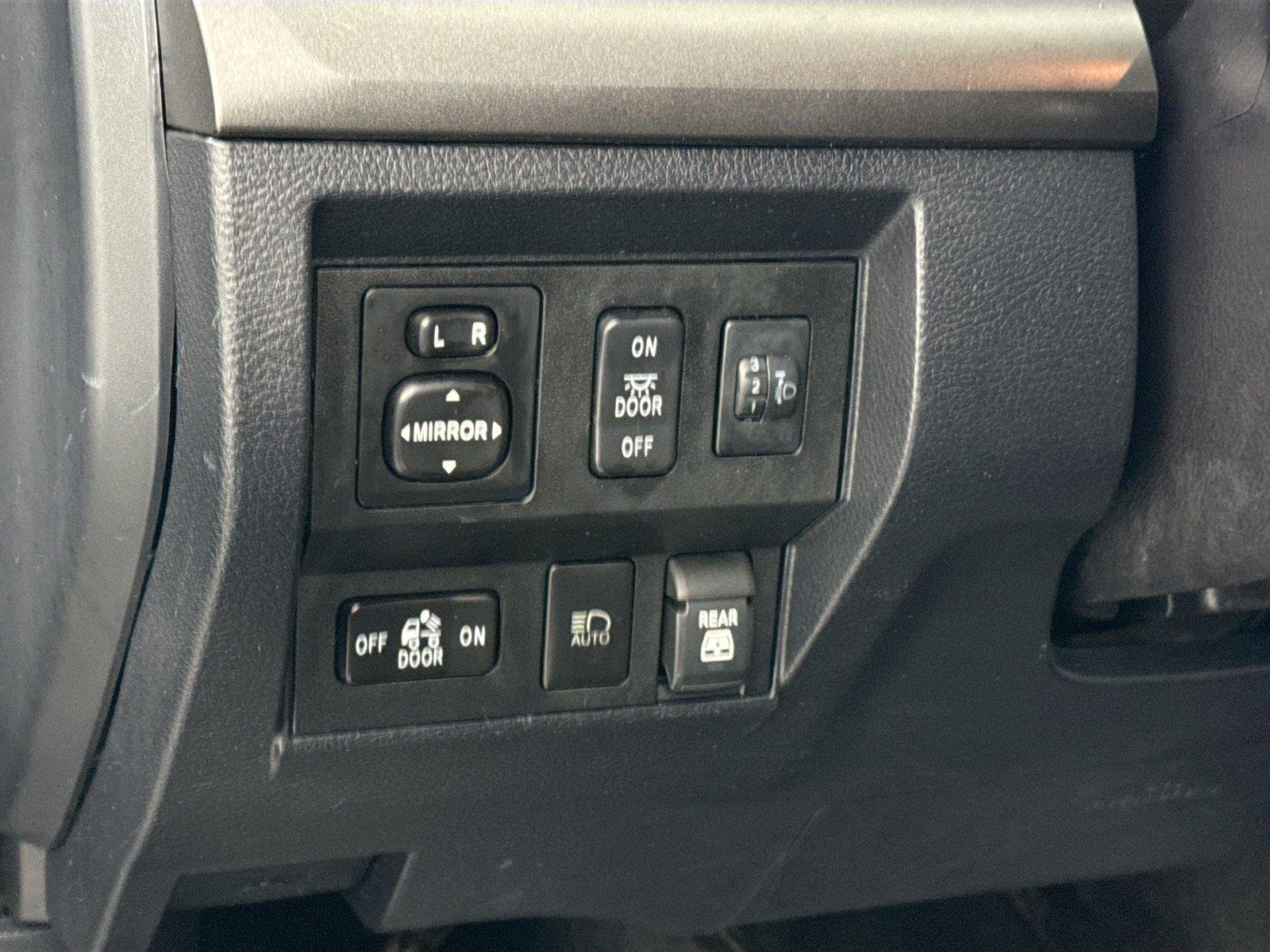Used 2020 Midnight Black Metallic Toyota SR5 image 13