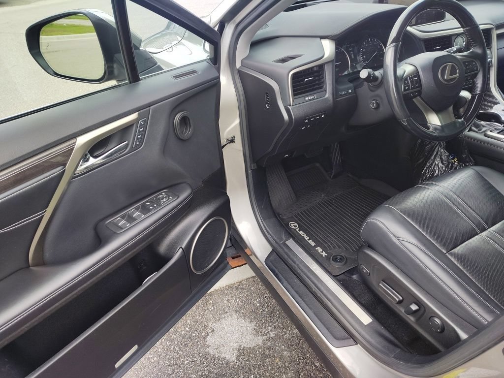 Used 2019 Atomic Silver Lexus 450h image 11