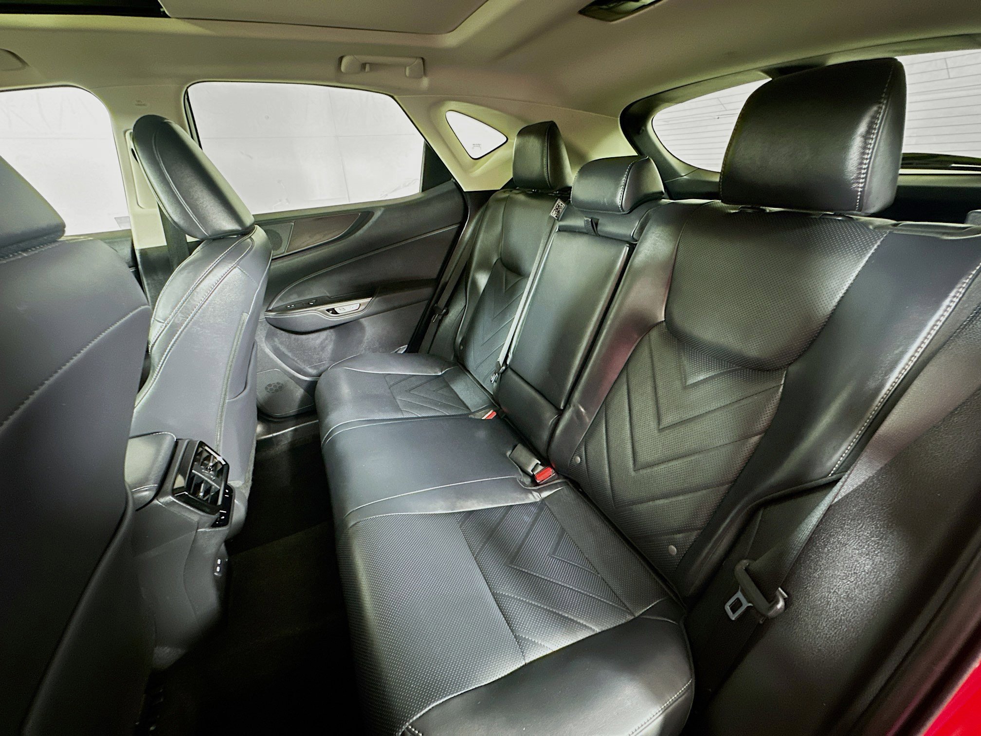2022 Lexus NX Hybrid 350h - Photo 23