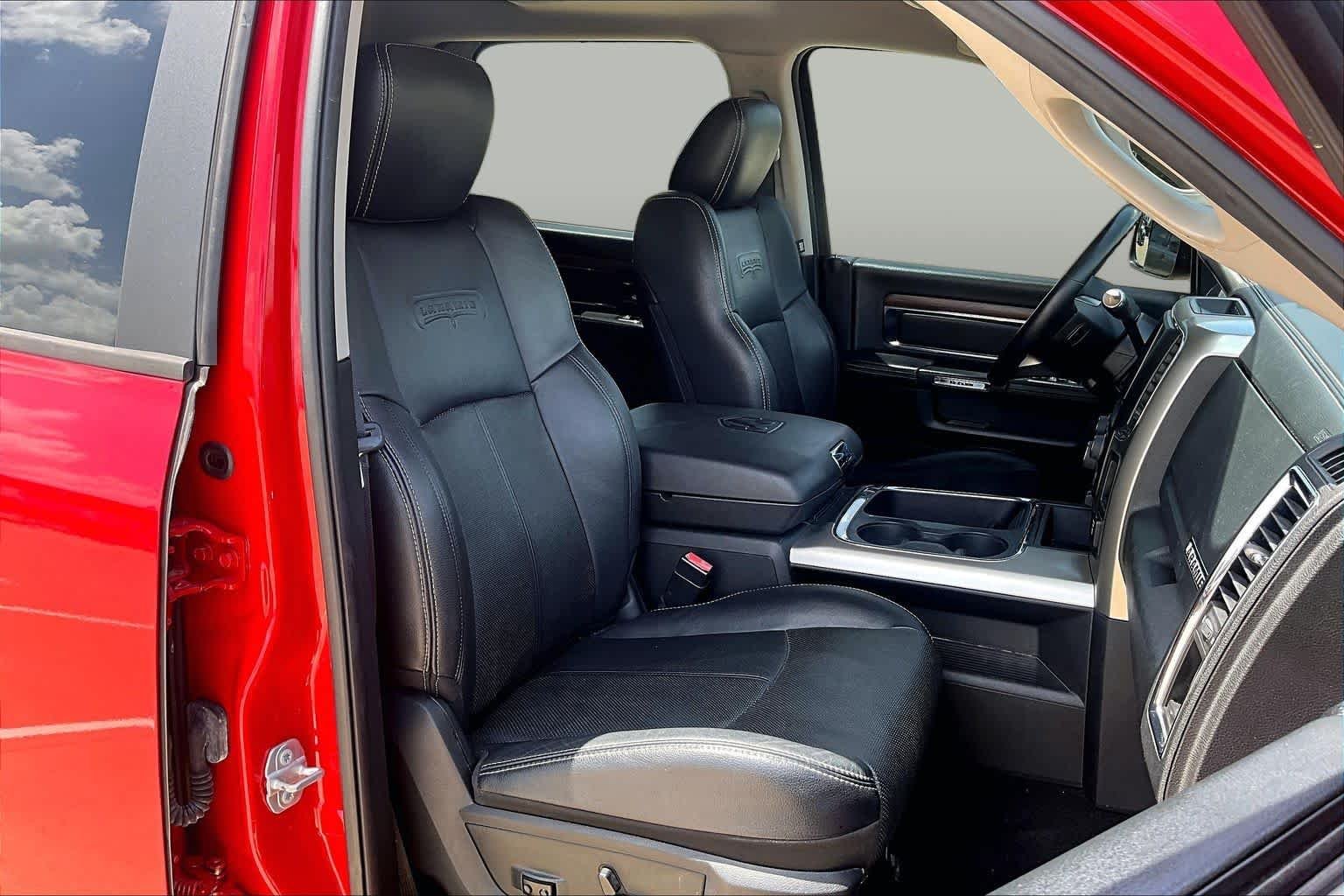 Used 2018 Flame Red Clearcoat Ram Laramie image 9