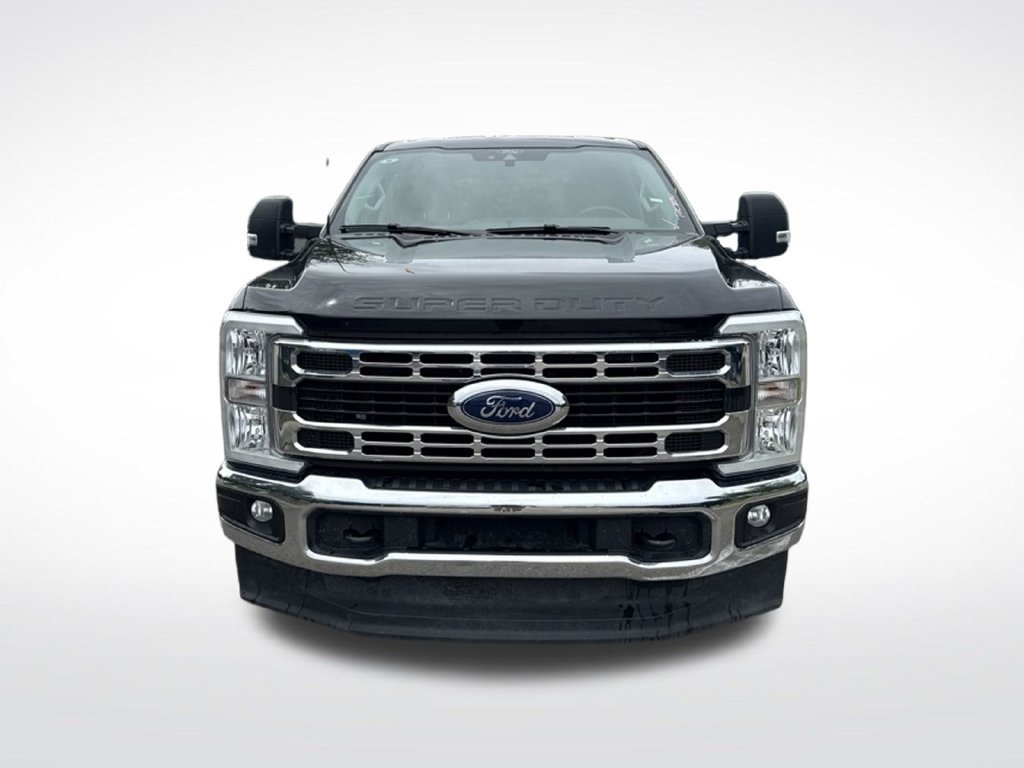 Used 2026 Black Ford XLT image 3