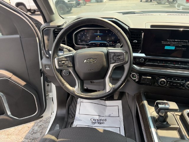 Used 2024 Summit White Chevrolet RST image 13