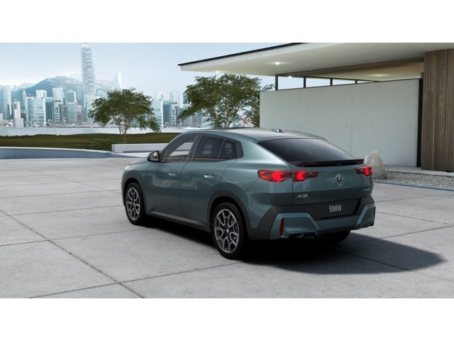 New 2026 Cape York Green Metallic BMW X2 28i image 2