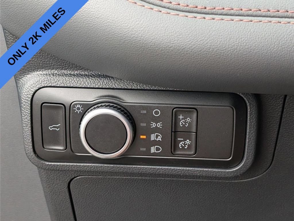 Used 2026 Agate Black Metallic Ford Active image 21