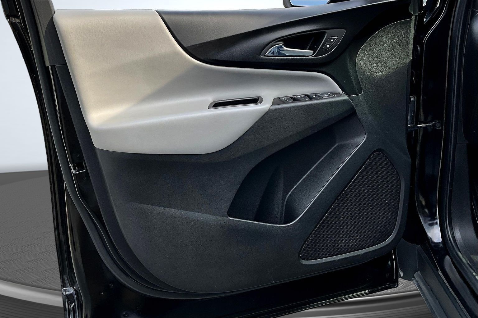 Used 2022 Black Chevrolet LS image 19