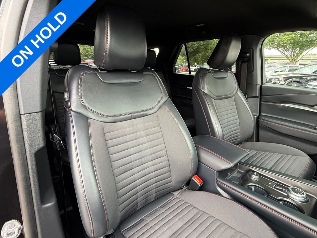 Used 2026 Agate Black Metallic Ford ST-Line image 34