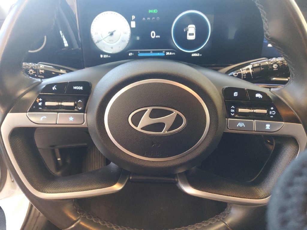 Used 2024 White Hyundai Limited image 9