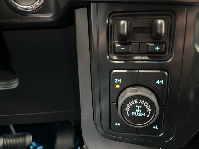 New 2025 Oxford White Ford Tremor® image 36