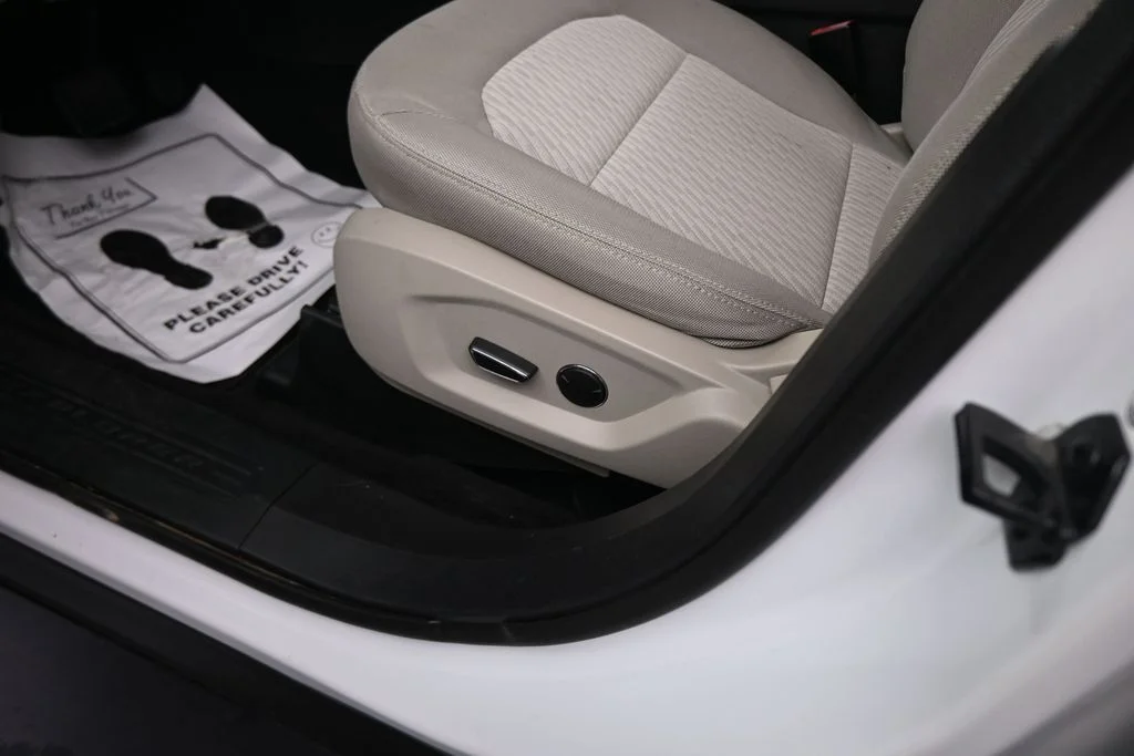 Used 2018 White Ford Base image 39