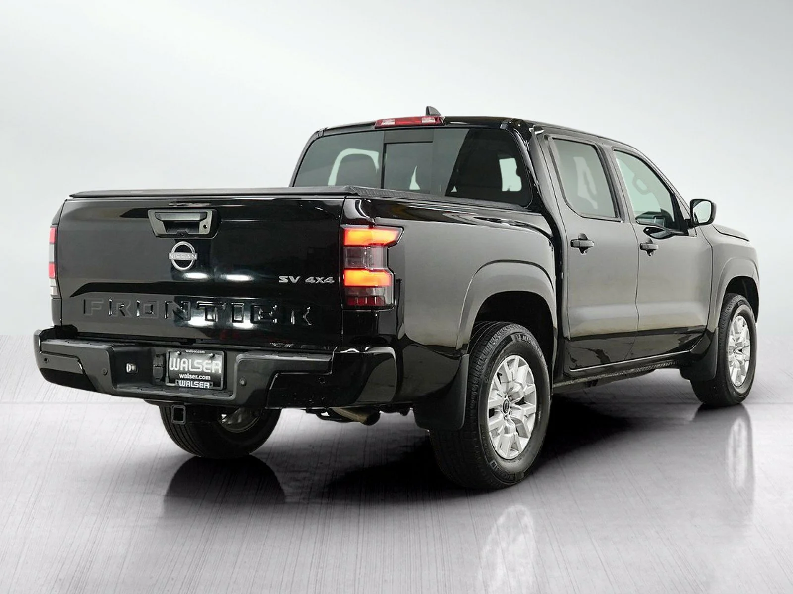 Used 2023 Super Black Nissan SV image 5