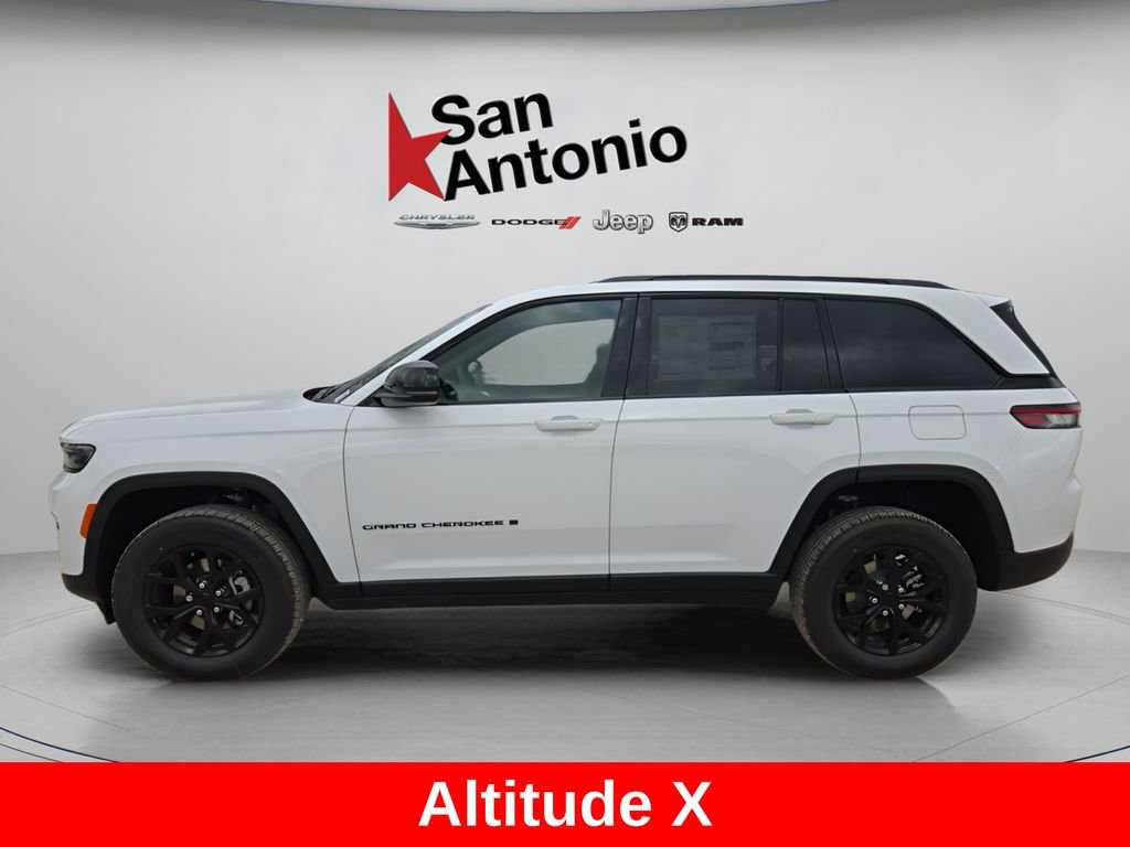 New 2025 Bright White Clear-Coat Exterior Paint Jeep Altitude X image 8
