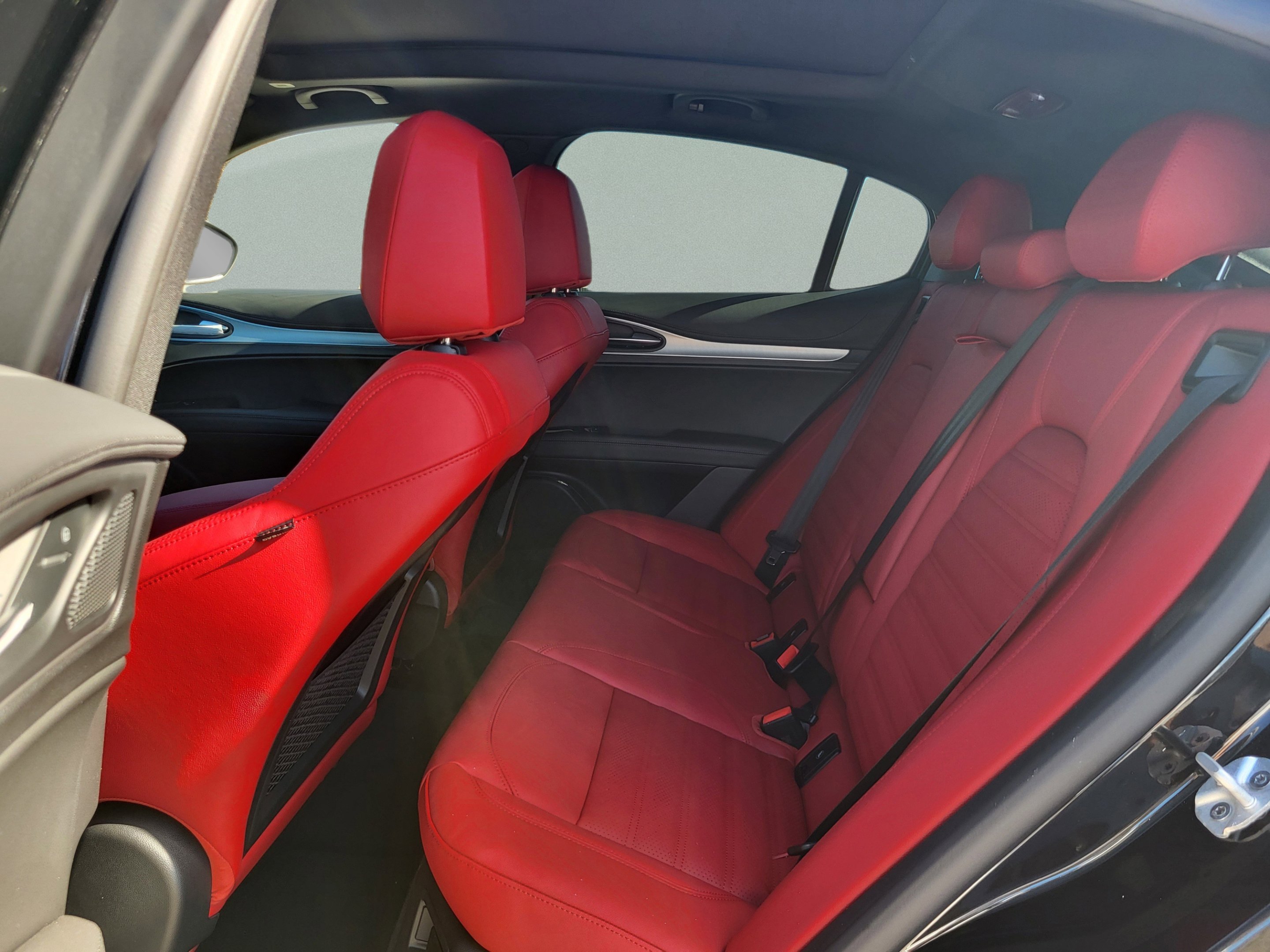 New 2026 Vulcano Black Metallic Alfa Romeo  image 39