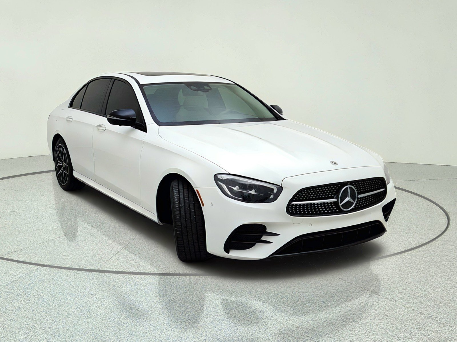 Certified Used 2022 Polar White Mercedes-Benz E 350 image 4
