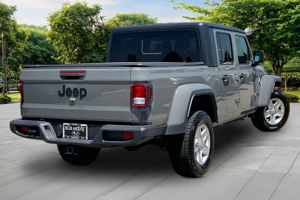 Used 2023 Gray Jeep Sport S image 6