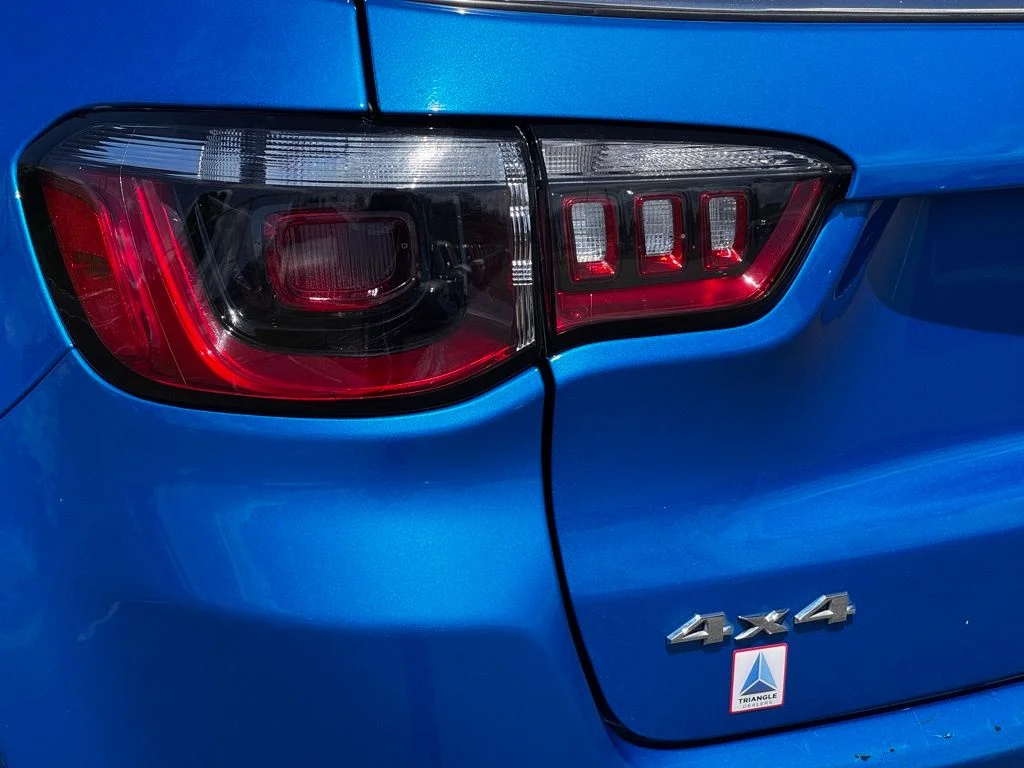 Used 2023 Blue Jeep Sport image 12