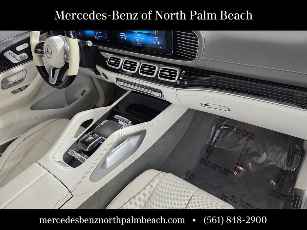 Used 2022 White Mercedes-Benz Maybach GLS 600 image 35
