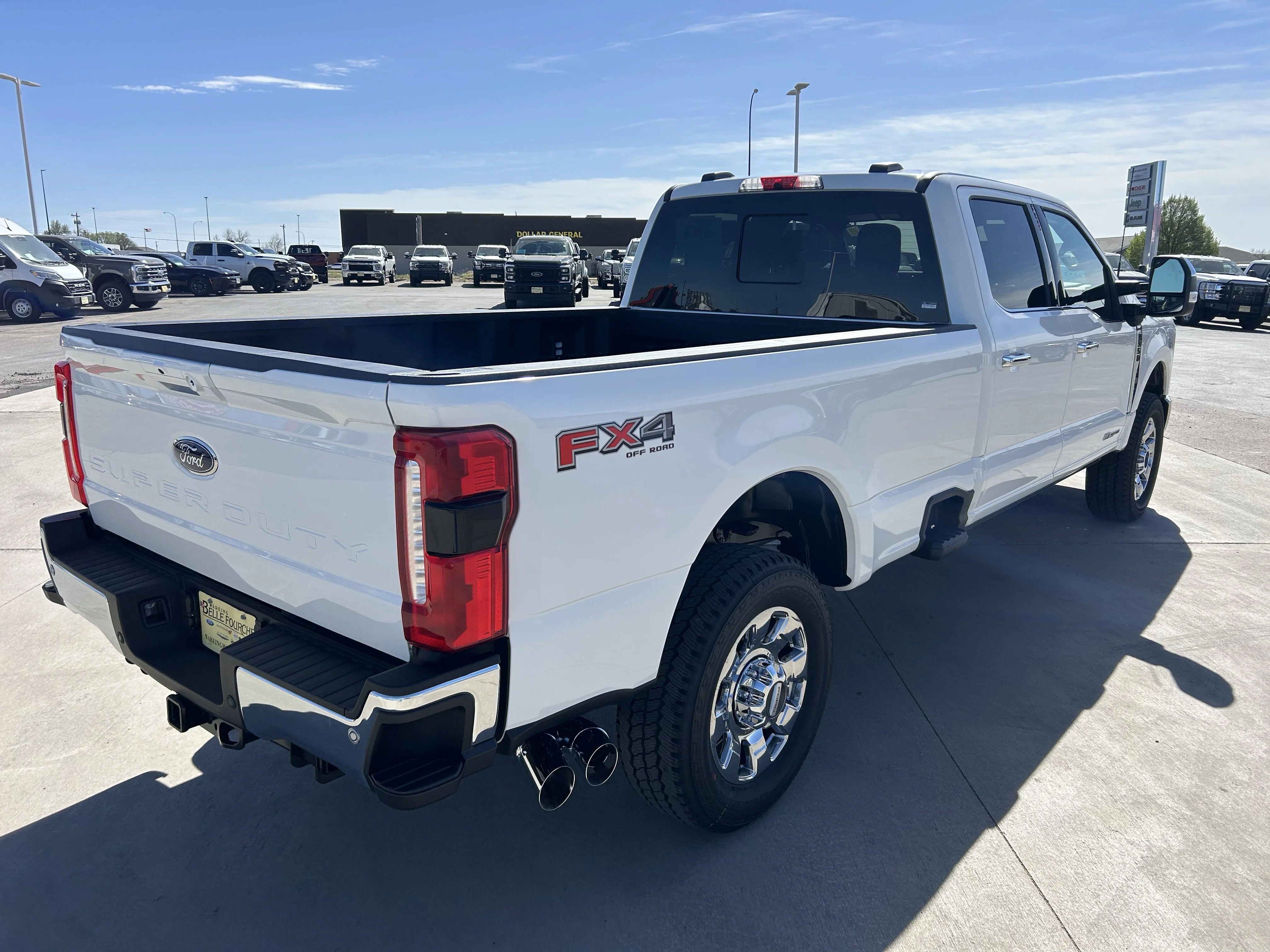 New 2026 Star White Metallic Tri-Coat Ford LARIAT image 4