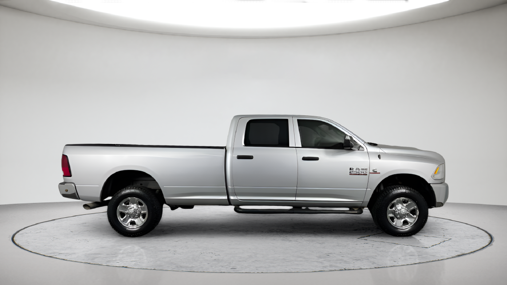 Used 2018 Bright Silver Clearcoat Metallic Ram Tradesman image 4