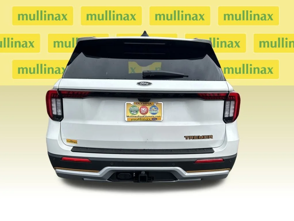 New 2026 White Ford Tremor image 5