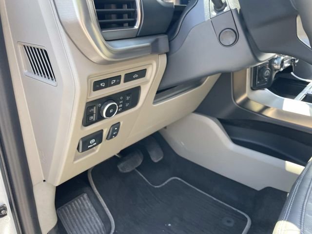 Used 2024 Star White Ford Platinum image 27