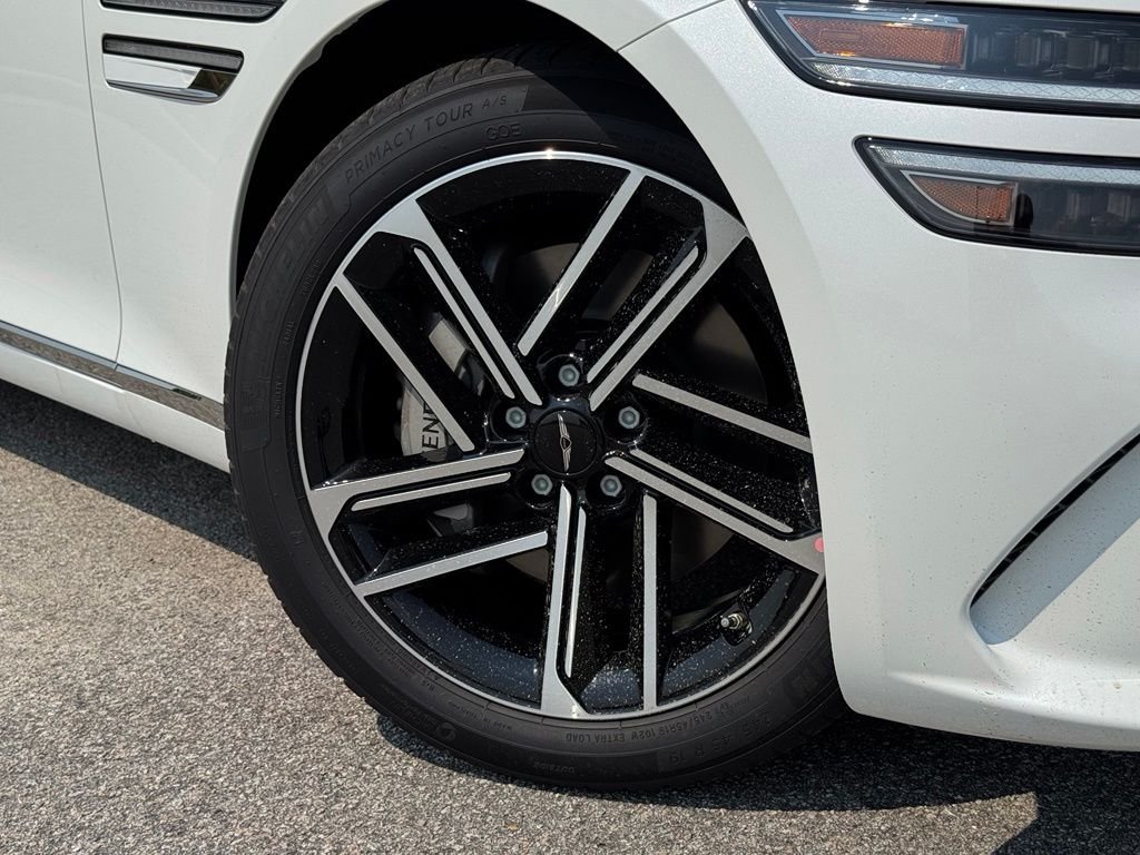 New 2027 White Genesis 2.5T ADVANCED image 6