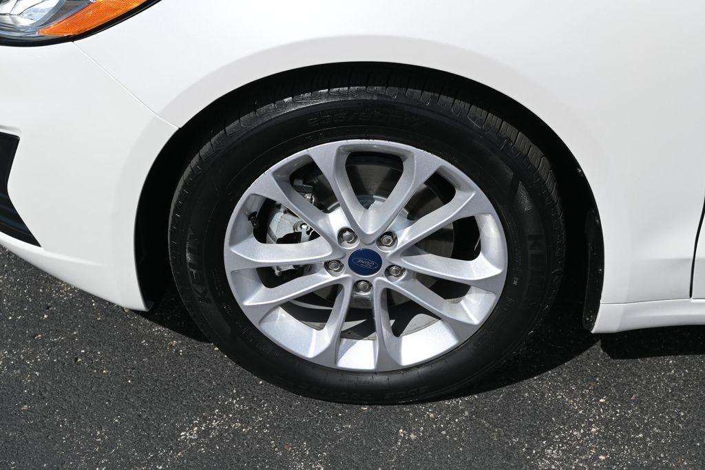 Certified Used 2020 White Platinum Clearcoat Metallic Ford SE image 13