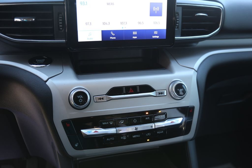 Used 2024 Gray Ford XLT image 12