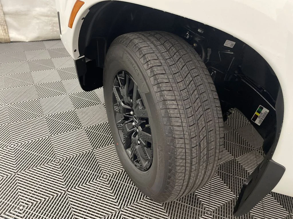 New 2026 Glacier White Nissan Crew Cab SV image 27