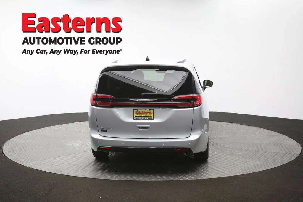 Used 2023 Silver Chrysler Touring L image 40