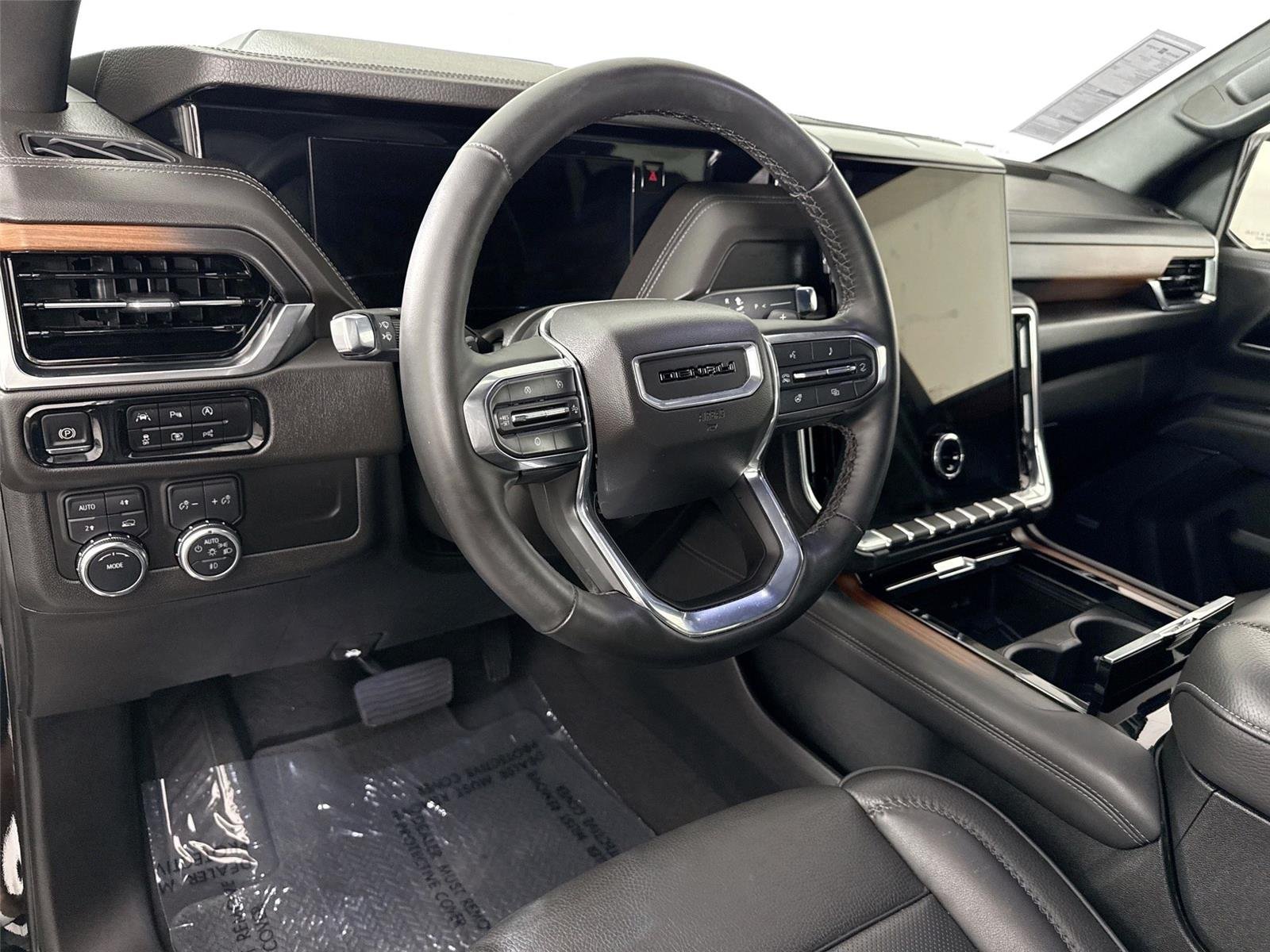 Used 2025 Onyx Black GMC Denali image 4