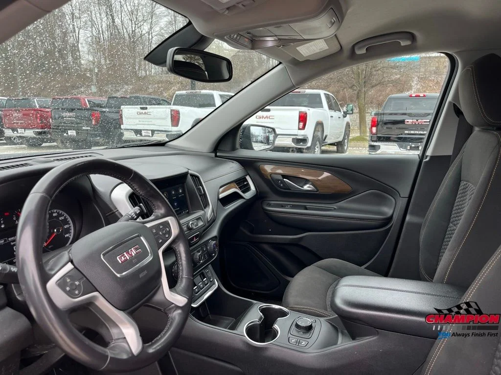 Used 2018 Black GMC SLE image 24
