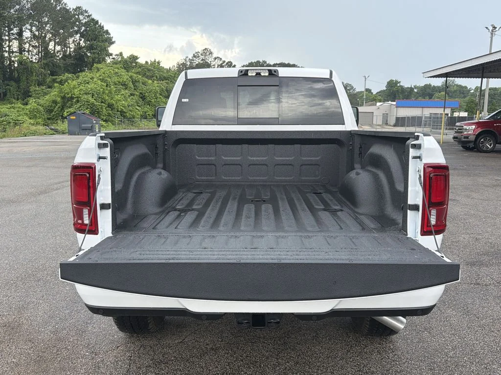 New 2026 Bright White Clear-Coat Exterior Paint RAM Laramie image 23