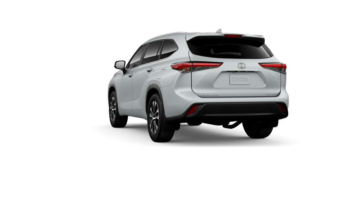 New 2026 Wind Chill Pearl Toyota XLE image 7