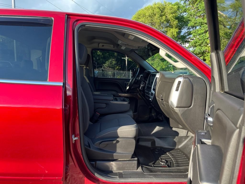 Used 2019 RED QUARTZ TINTCOAT GMC SLE image 33
