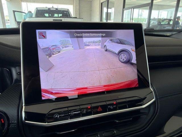 New 2026 Red Hot Pearl-Coat Exterior Paint Jeep Limited image 23