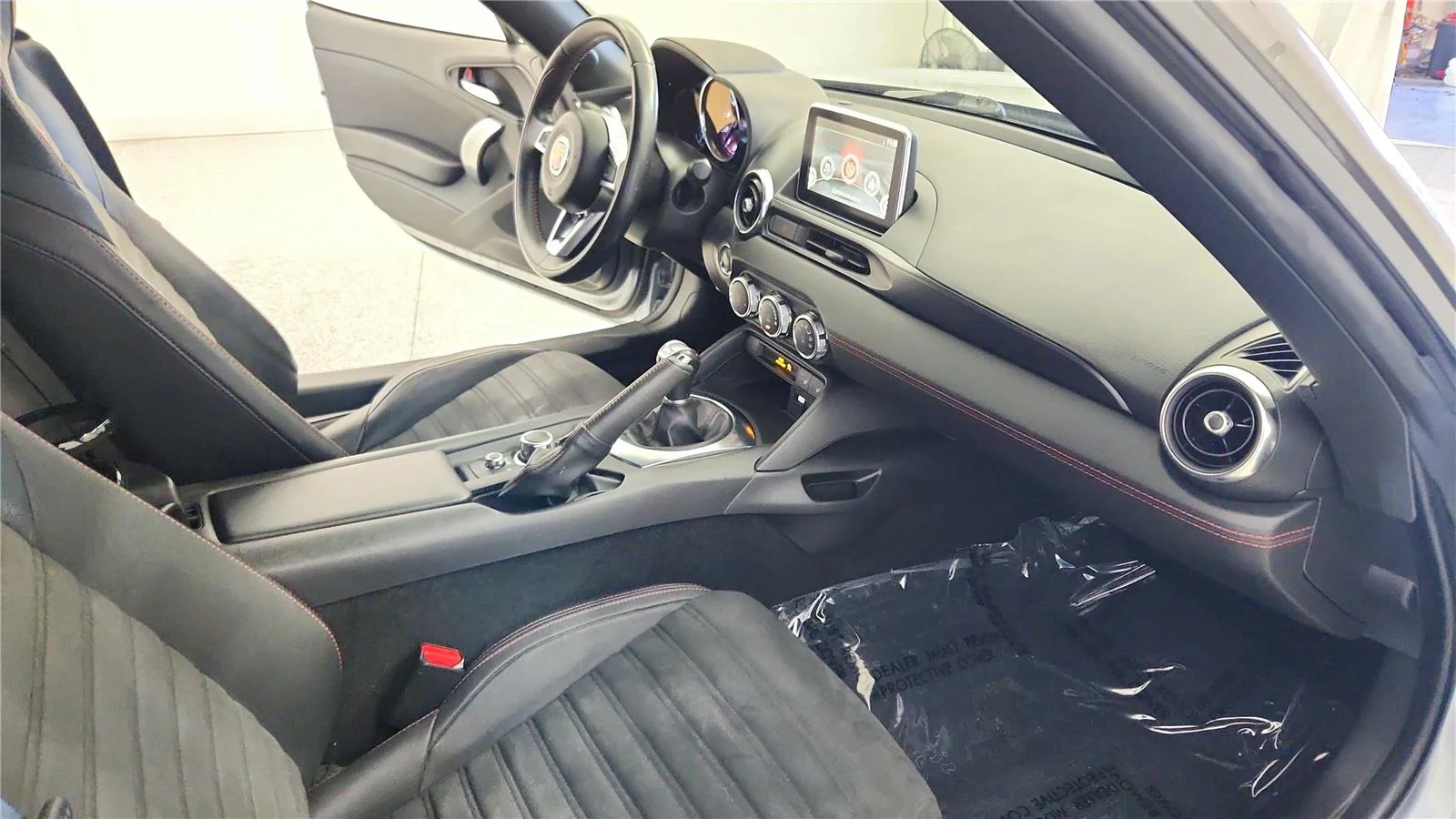 2020 FIAT 124 Spider Abarth - Photo 31
