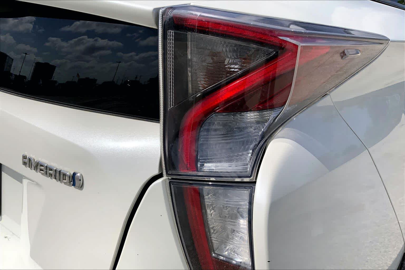 Used 2017 Blizzard Pearl Toyota Four image 30