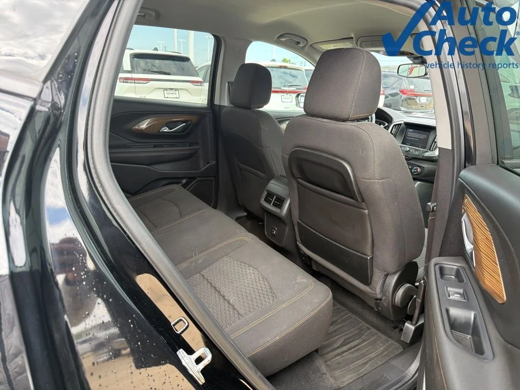 Used 2020 Black GMC SLE image 12