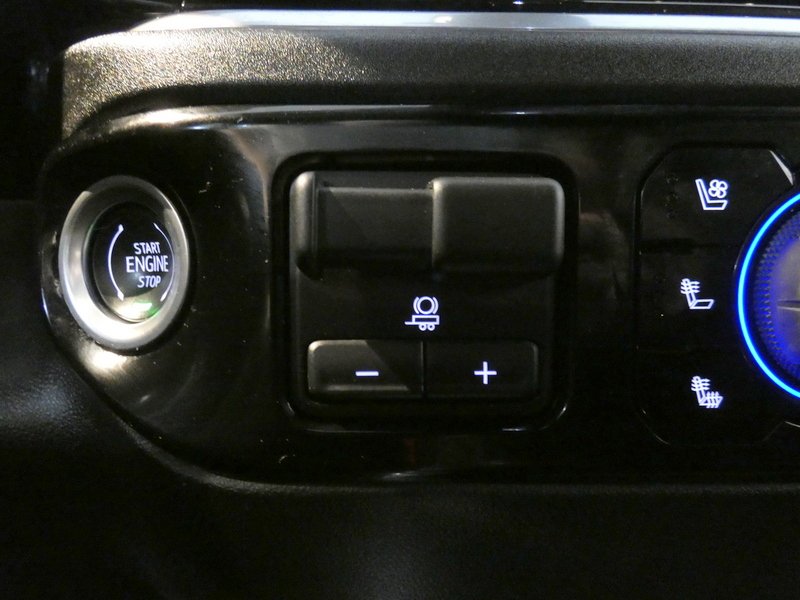 Used 2025 BLACK Chevrolet Crew Cab 159" High Country Dsl image 19
