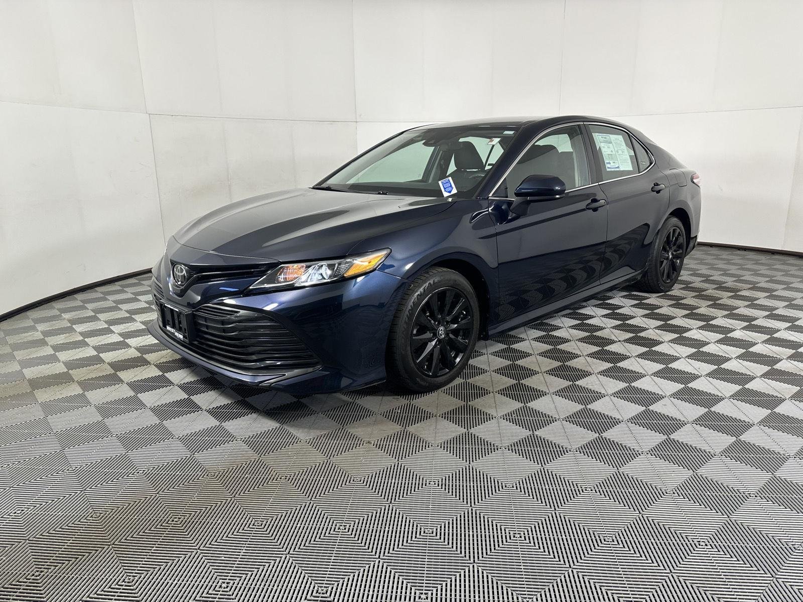 Used 2019 Galactic Aqua Mica Toyota LE image 11