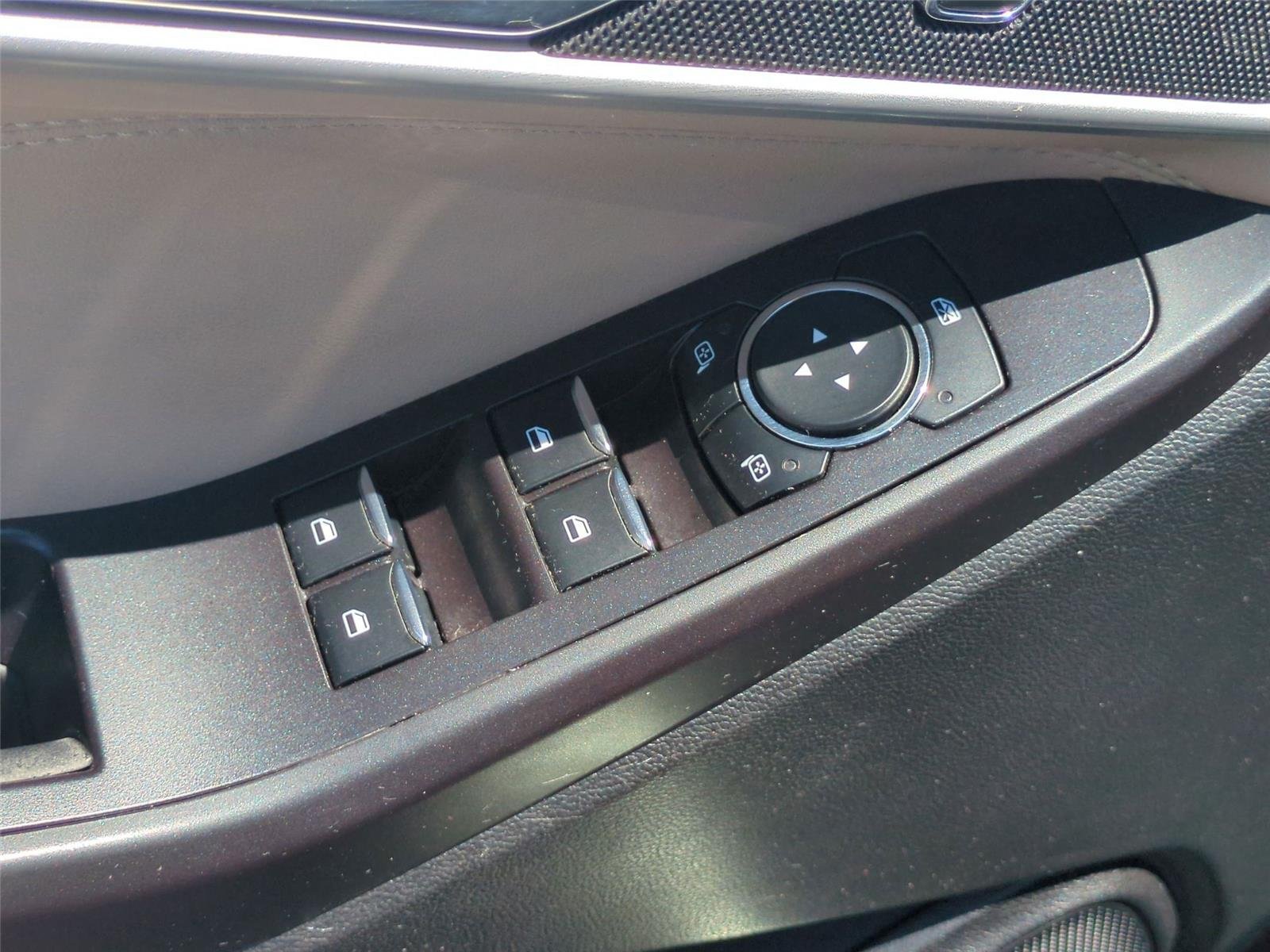 Used 2020 Silver Spruce Metallic Ford XLT image 16