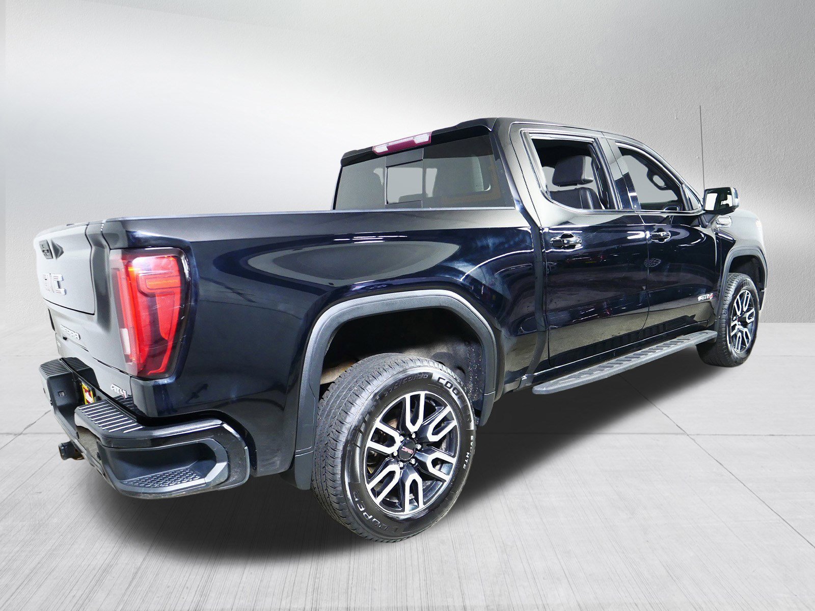 Used 2021 Black GMC AT4 image 7