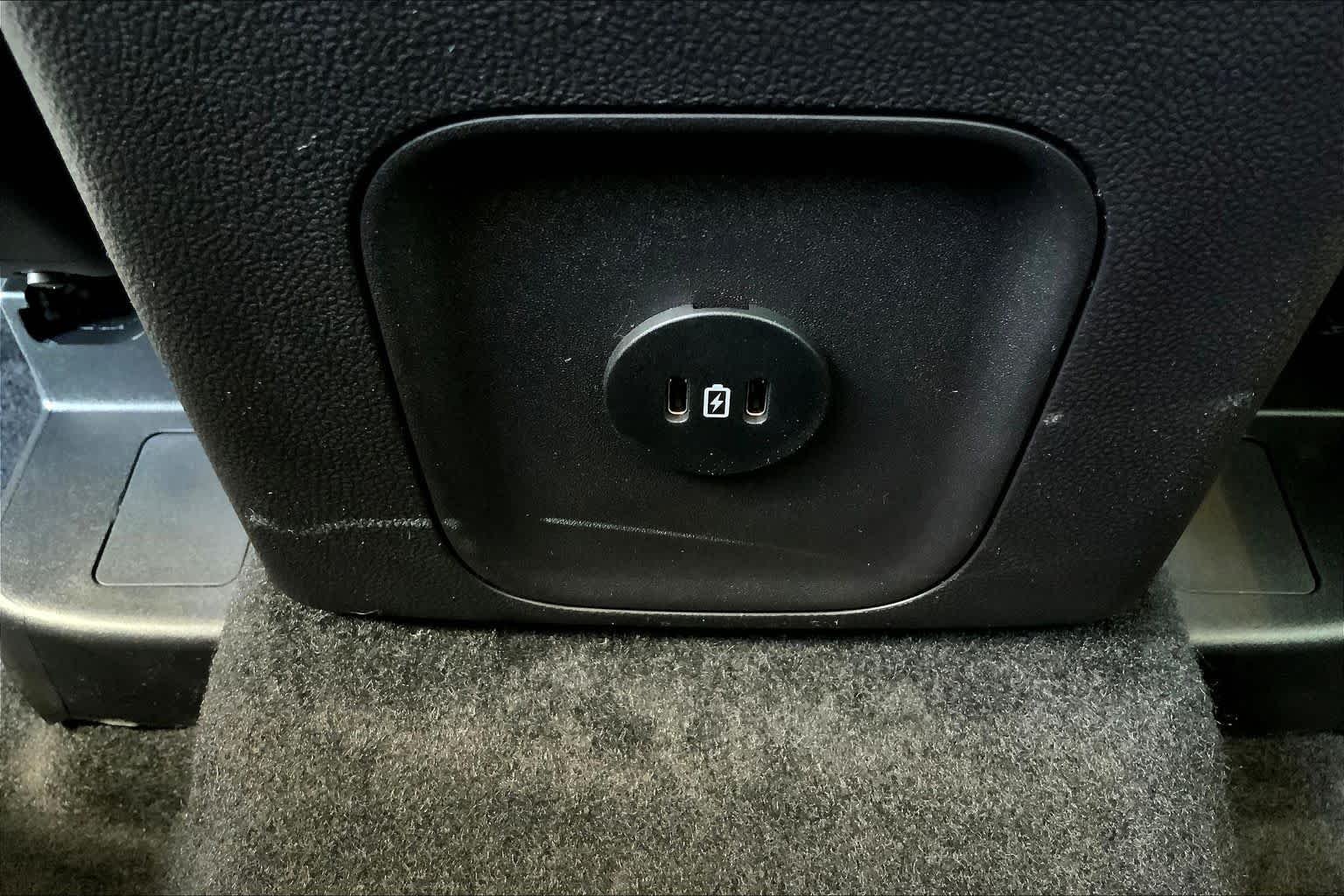 New 2025 Carbonized Gray Metallic Ford Outer Banks® image 18