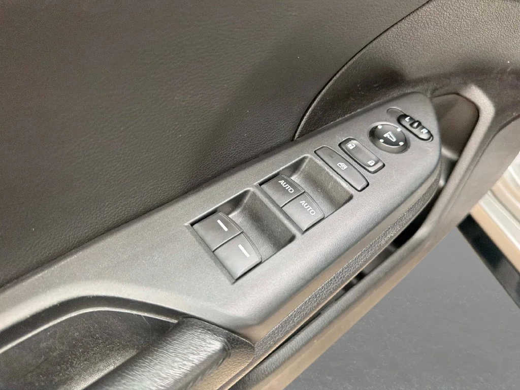 Used 2018 Silver Metallic Honda Sport Touring image 19