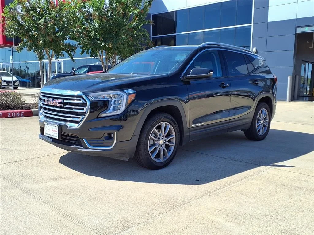 2023 GMC Terrain SLT - Photo 17