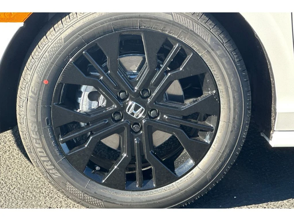 New 2026 Platinum White Pearl Honda Sport-L image 32
