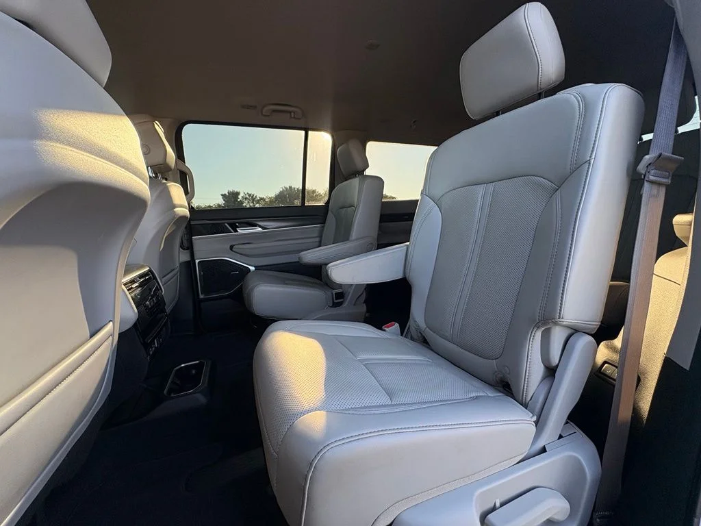Used 2023 Silver Jeep Series II image 26