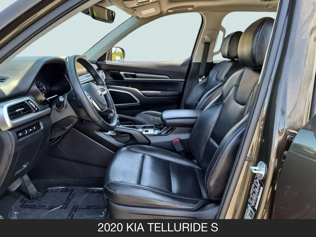 Used 2020 Green Kia S image 14