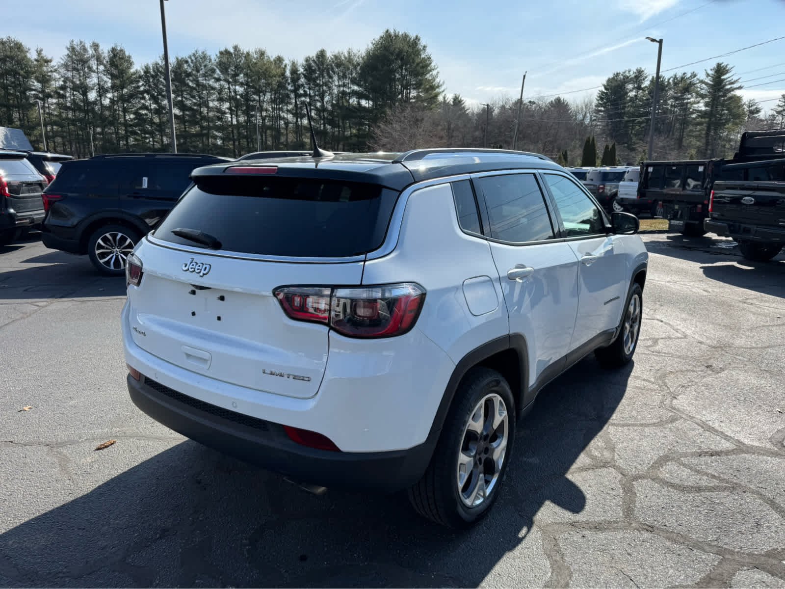 Used 2022 Bright White Clearcoat Jeep Limited image 6